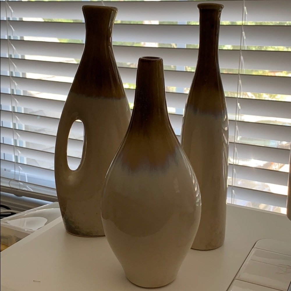 Set of 3 ceramic vases